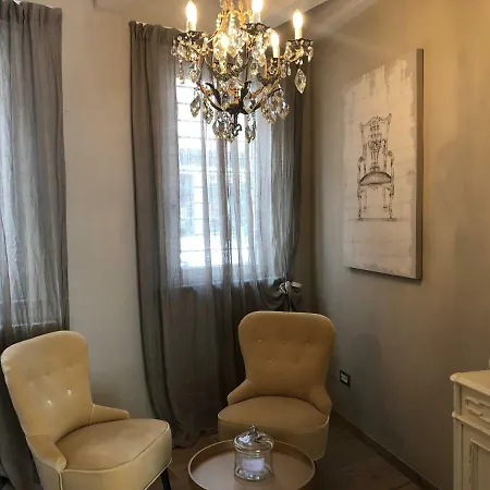 招待所 La Dimora Di Via Trieste 3*
